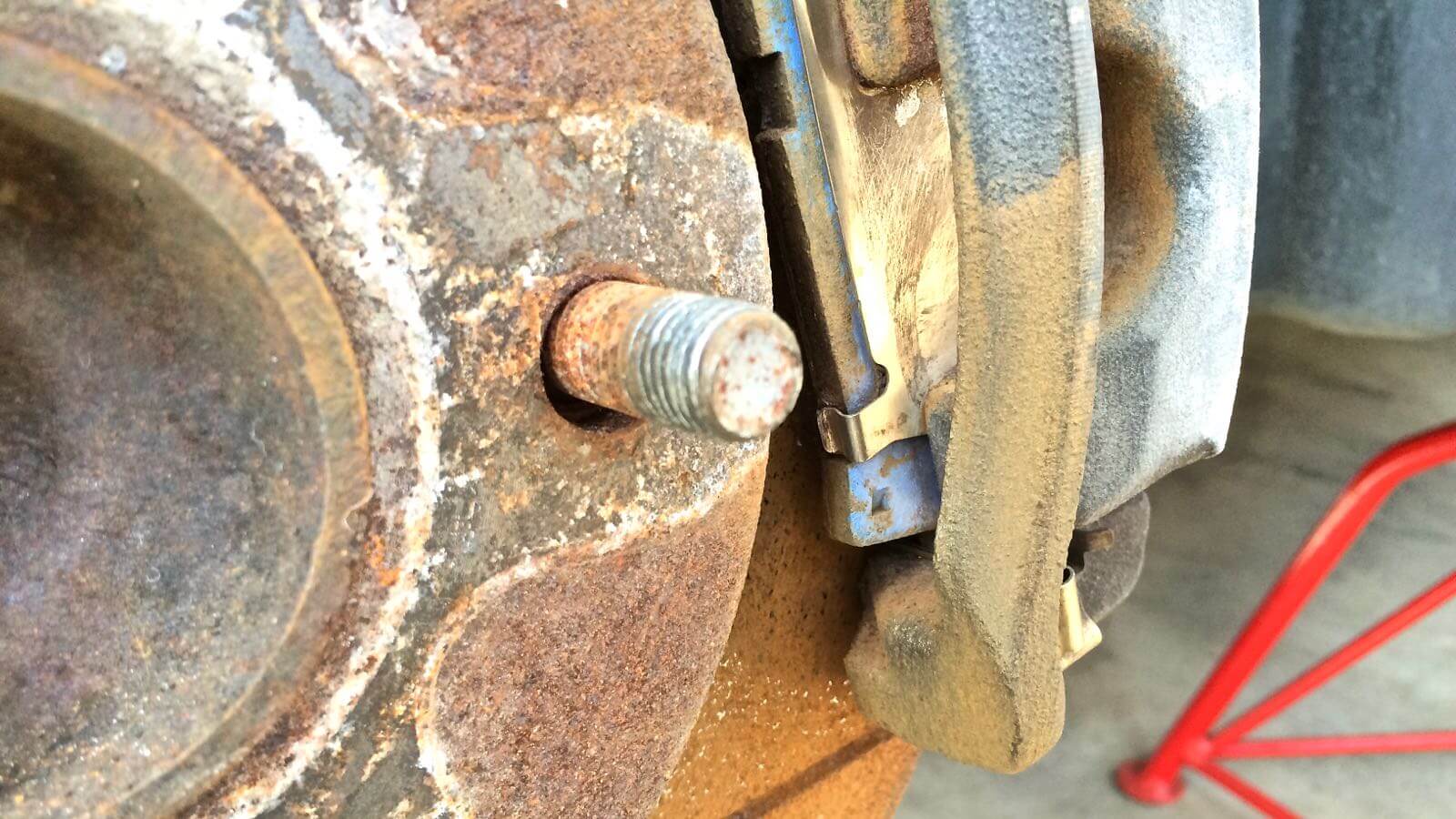 0143 MR2 Restore Plan  Part 16 06 SW20 Brake caliper rust remover