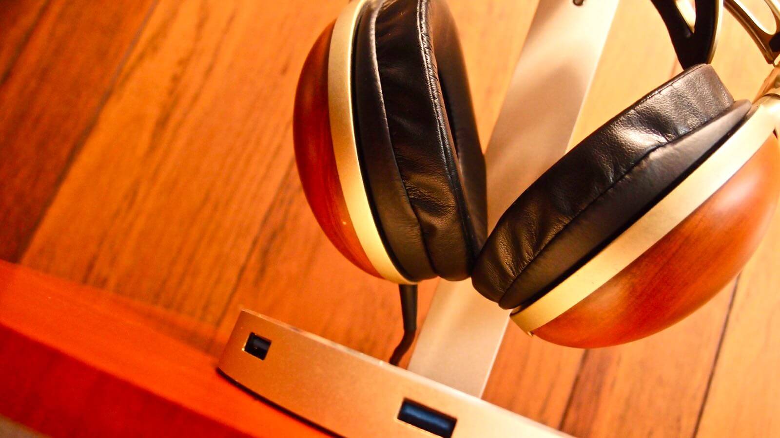 0160 Satechi s Headphone Stand Review 20