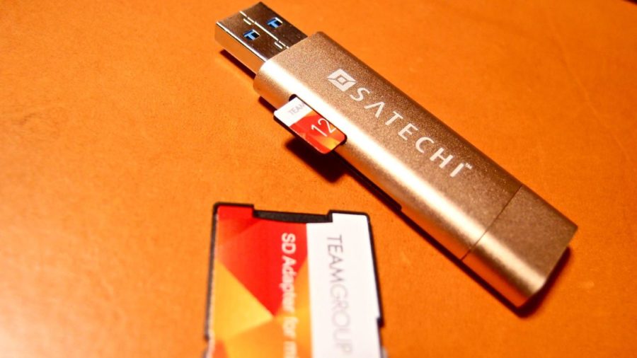 [0164] 今後のMacbookの必需品!! Satechi アルミニウム Type-C USB 3.0 Micro/SDカードリーダをレビュー!!