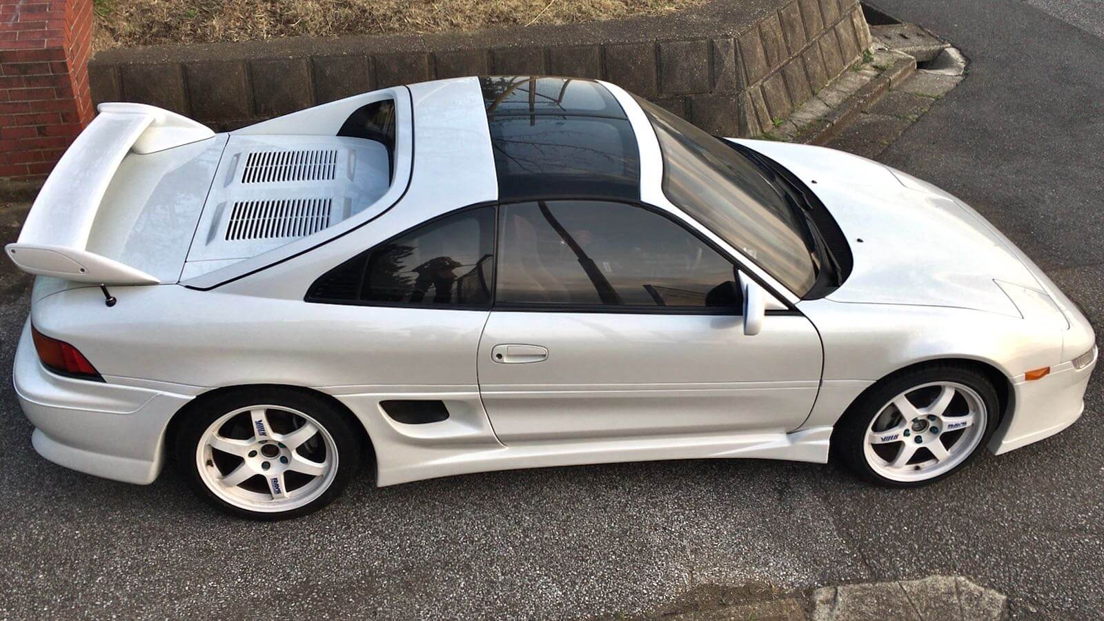 MR2 seen from diagonally above