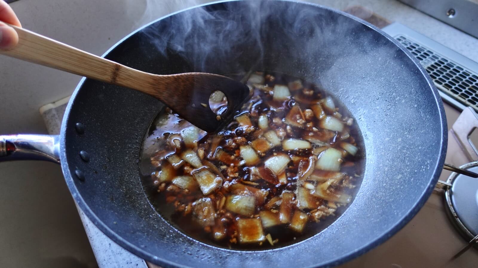 Katsuura Tantan Noodles Ezawa Recipe Boil soy sauce soup in a frying pan