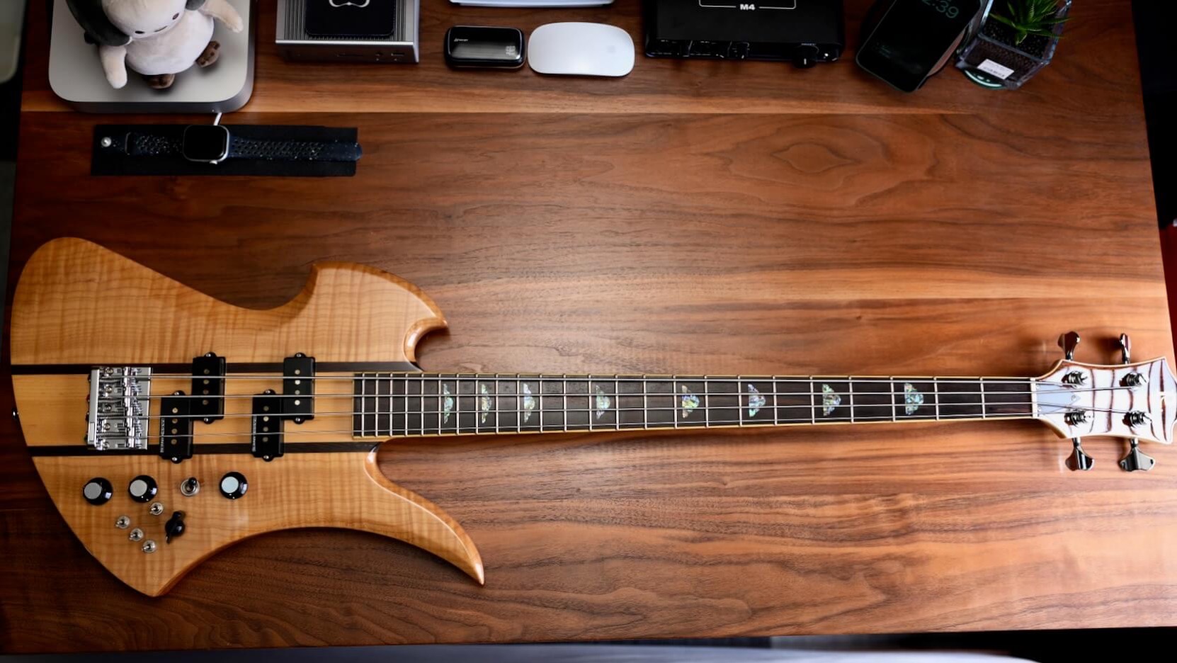 0252_BC Rich_MKB 1600JE BASS_Japan Edition_01.