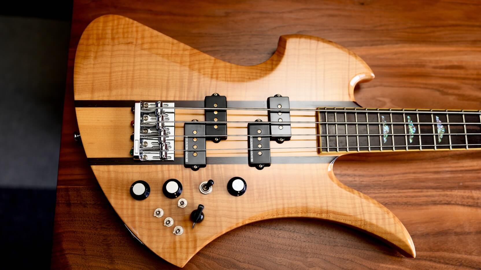 0252_BC Rich_MKB 1600JE BASS_Japan Edition_03.