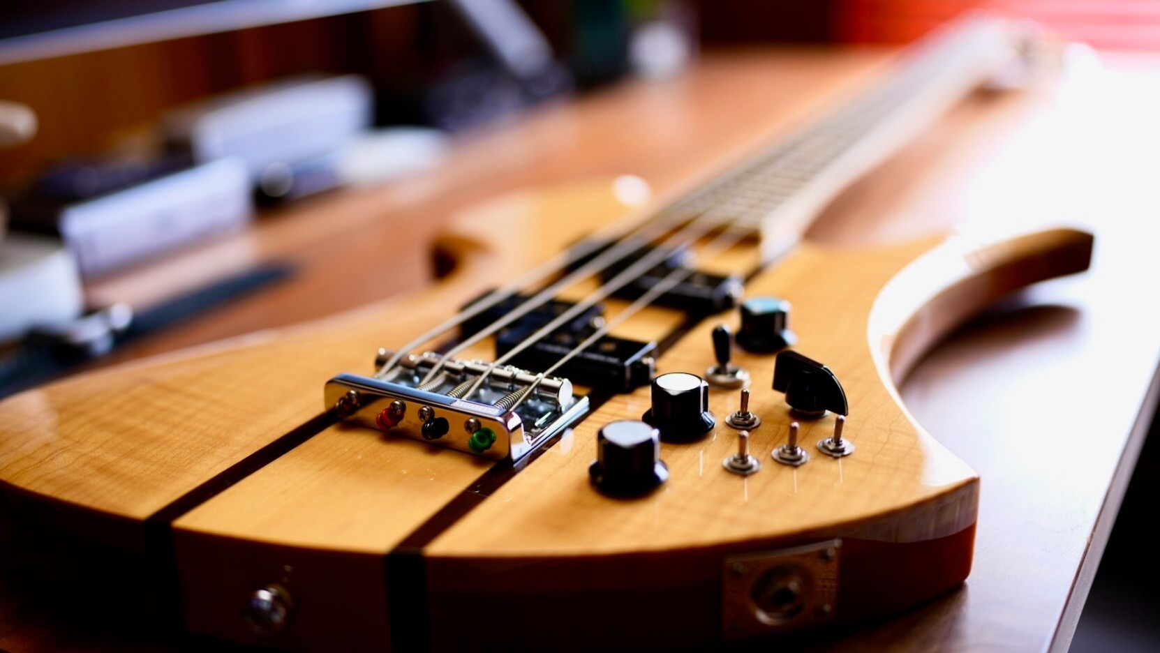 0252_BC Rich_MKB 1600JE BASS_Japan Edition_06.